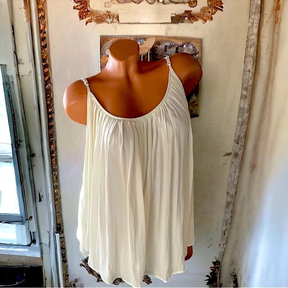 S❤️LD l GAP l Cream Blouse l Sleeveless l Adjustable straps l Plus, XXL l EUC - Picture 10 of 10